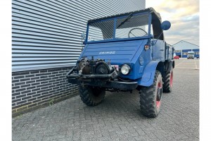 Mercedes-Benz Unimog Bosbouw lieren voor en achter