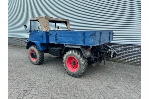 Mercedes-Benz Unimog Bosbouw lieren voor en achter